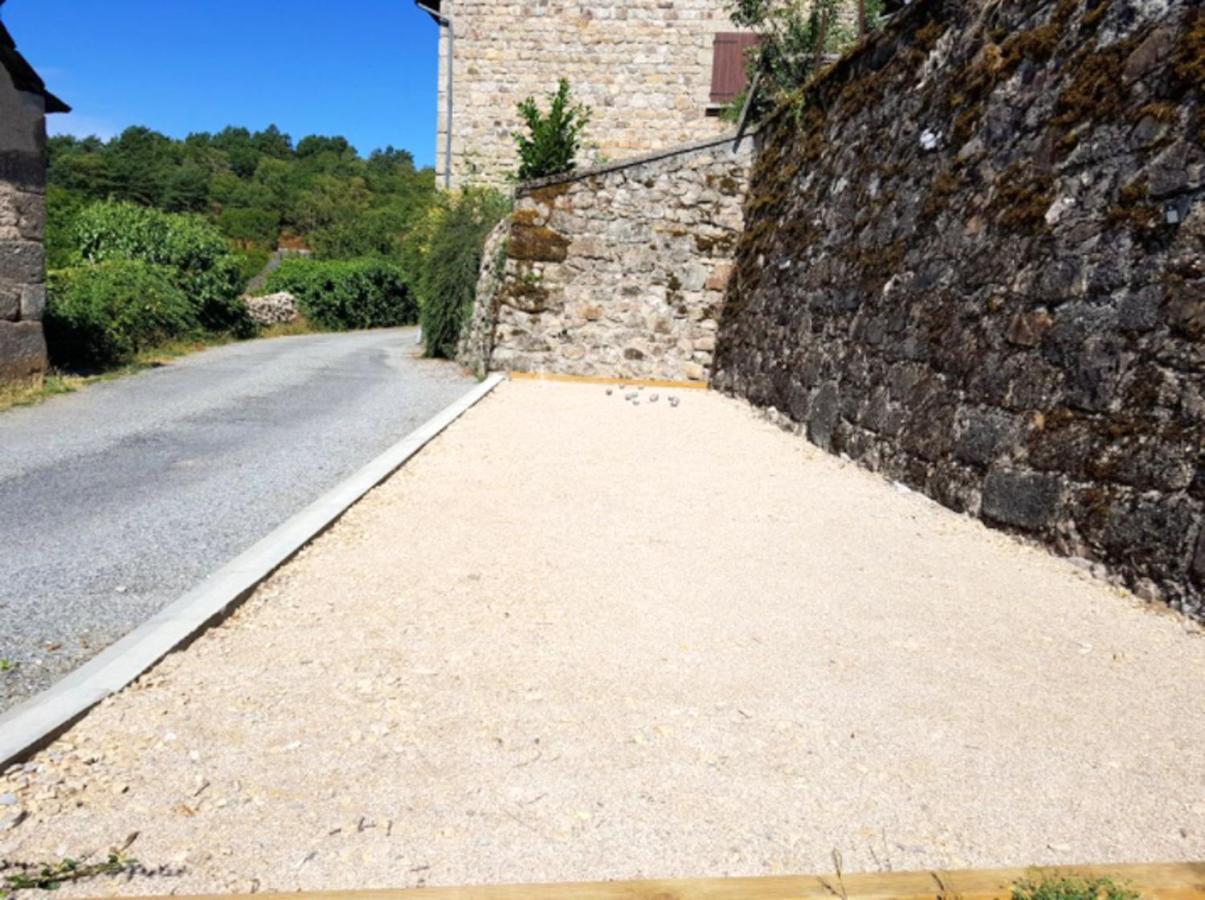 Maison Charmante A Florentin La Capelle Avec Jardin Et Vue Montagne Exterior foto